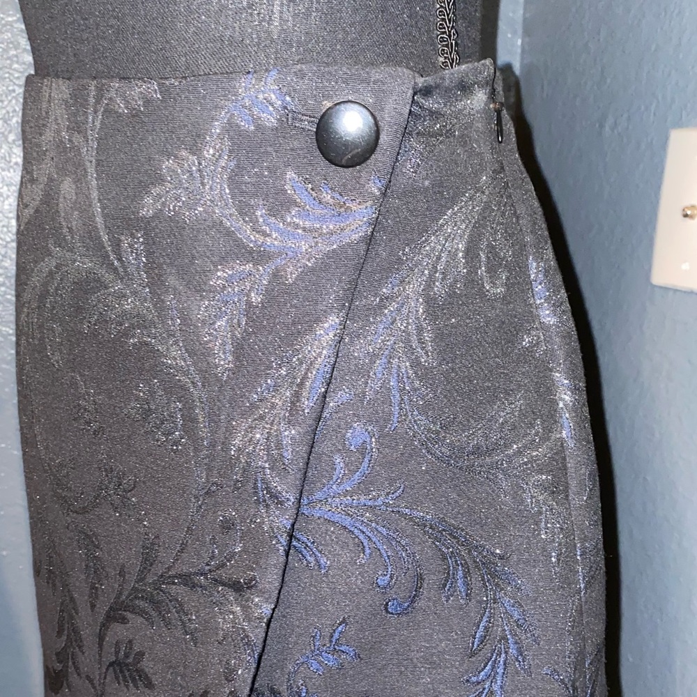 New with tags Never worn navy blue black floral  wrap skirt loft 12p 12 petite - Picture 6 of 11
